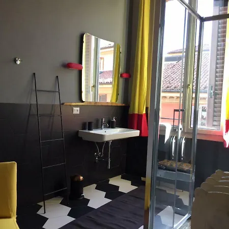 Liberty House 3* Болонья