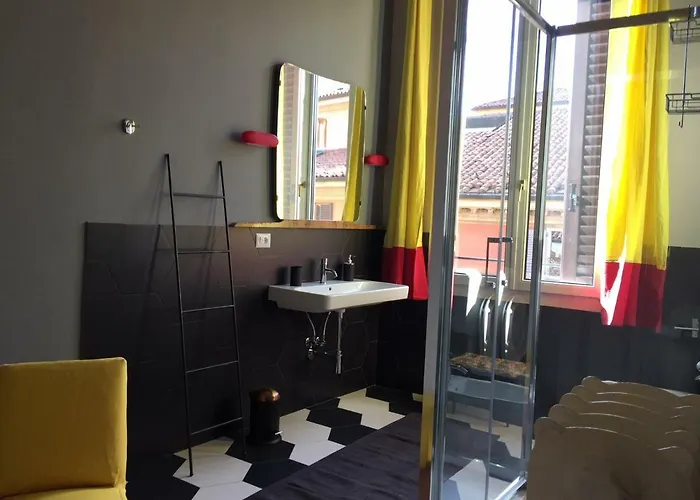 Liberty House 3* Bolonya