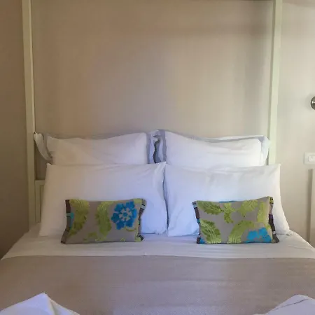 Liberty House 3* Bologna